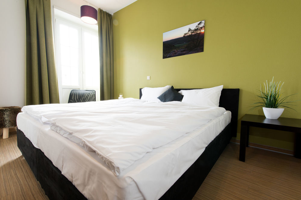 Trail-Inn Natur & Sporthotel แบร์ดอร์ฟ ภายนอก รูปภาพ